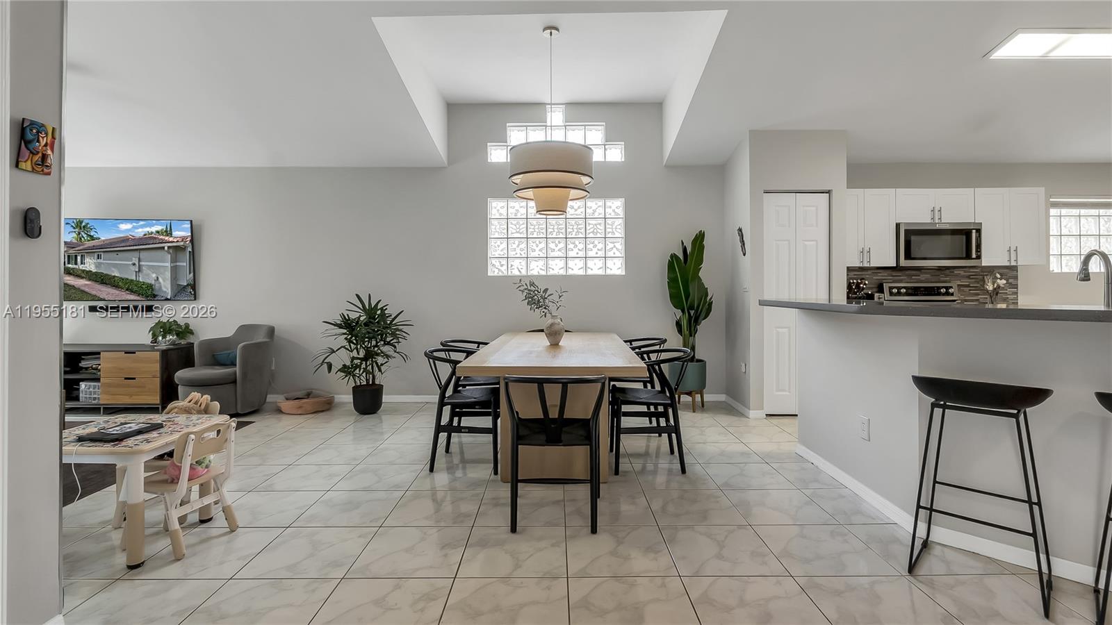 PEMBROKE ISLES II - Residential