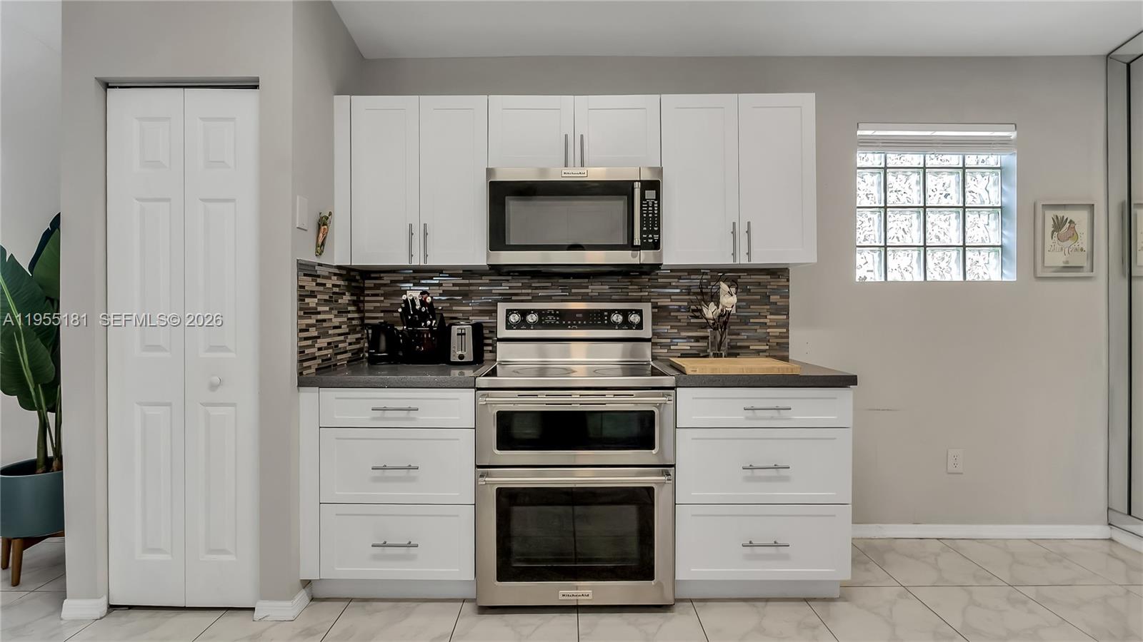 PEMBROKE ISLES II - Residential