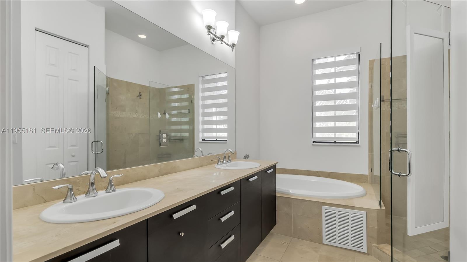 PEMBROKE ISLES II - Residential