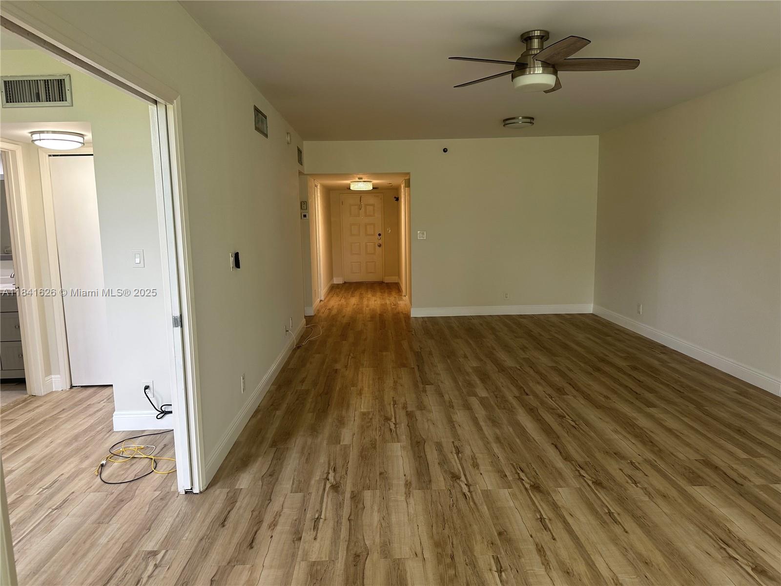 PALM-AIRE C C APTS 113 CO - Residential Lease