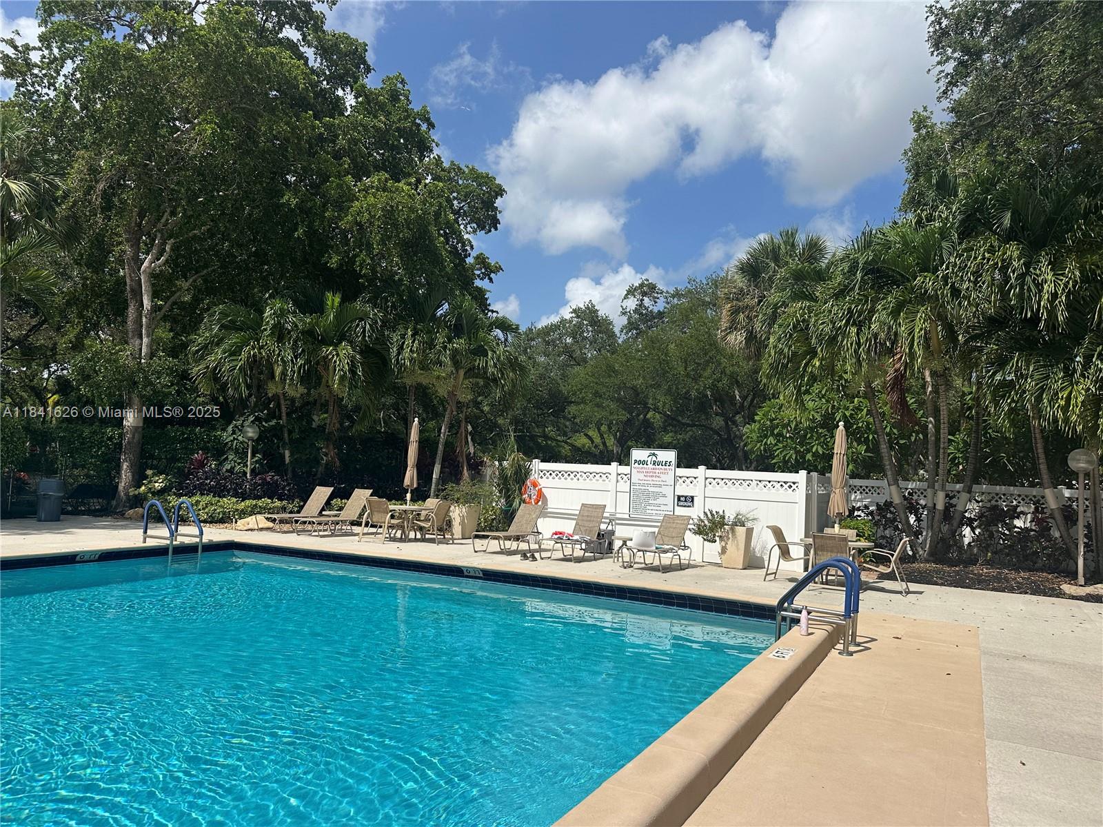 PALM-AIRE C C APTS 113 CO - Residential Lease