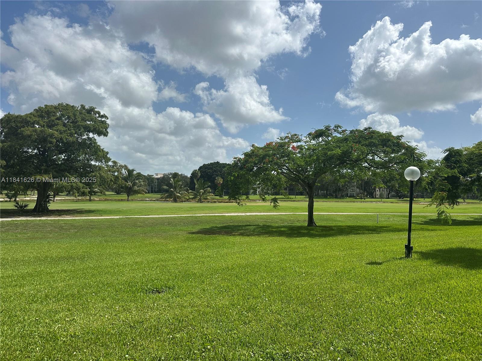 PALM-AIRE C C APTS 113 CO - Residential Lease