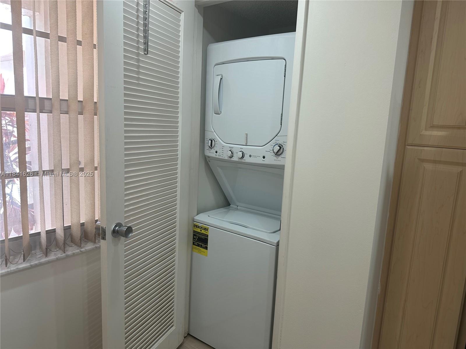 PALM-AIRE C C APTS 113 CO - Residential Lease