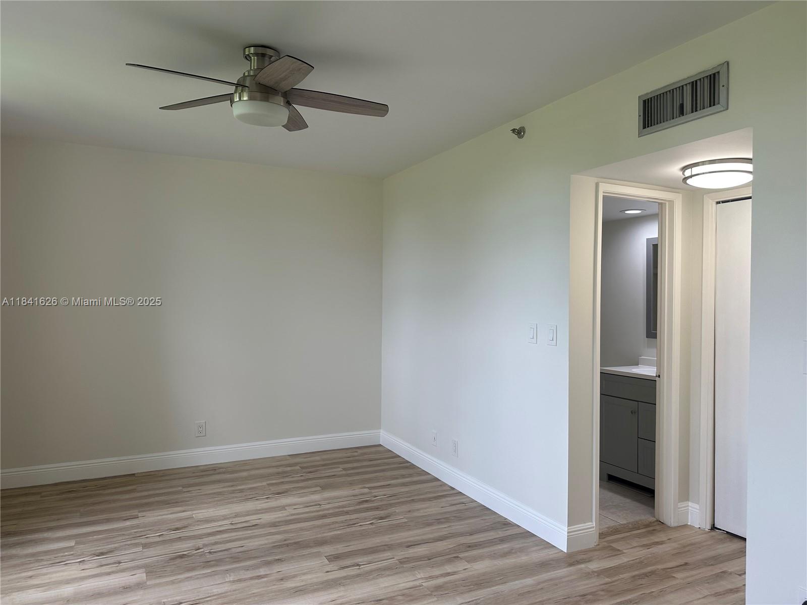 PALM-AIRE C C APTS 113 CO - Residential Lease