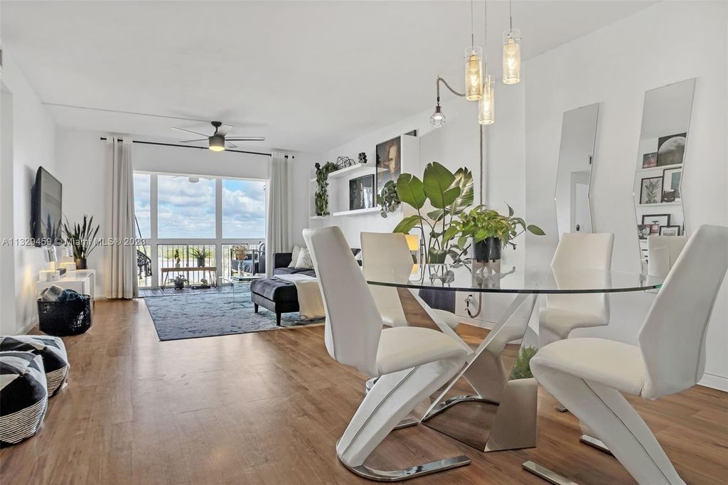 Photo of 4200 Hillcrest Dr #906, Hollywood, FL 33021 (MLS # A11329459)