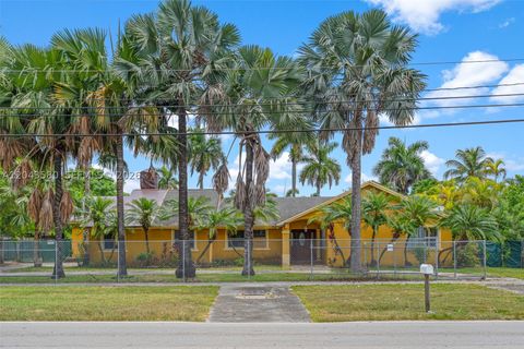 Photo of 15979 SW 288th St, Homestead, FL 33033 (MLS # A12043580)
