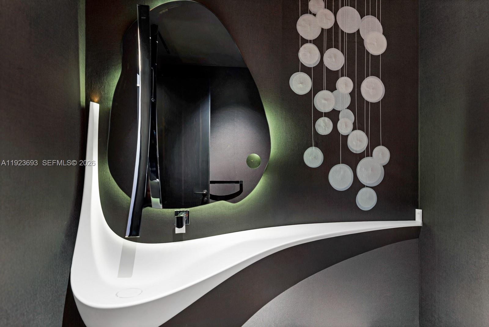 APOGEE CONDO - Residential