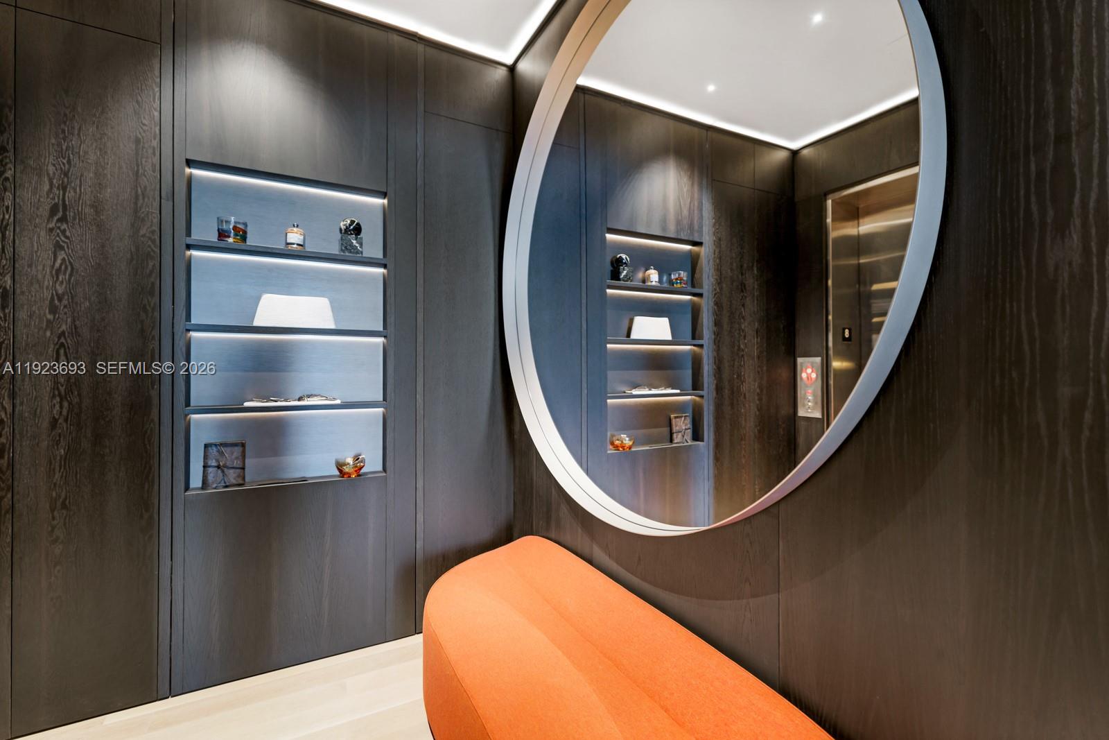 APOGEE CONDO - Residential