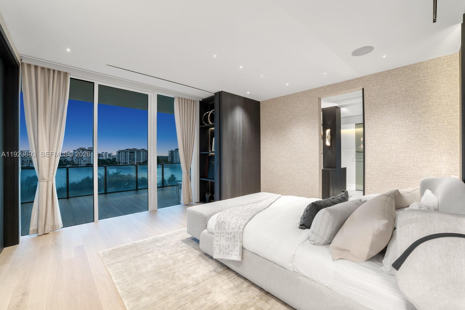 APOGEE CONDO - Residential