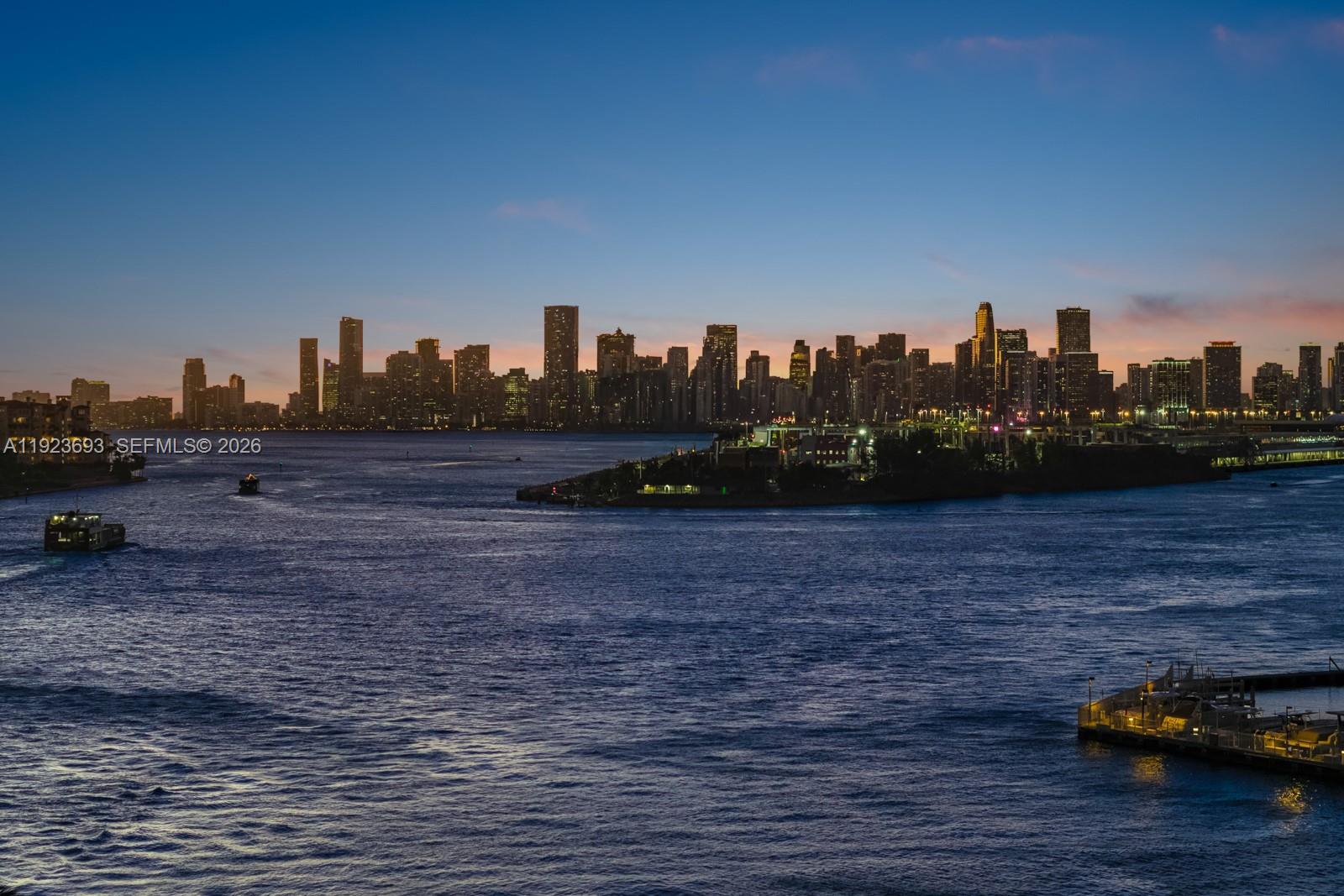 APOGEE CONDO - Residential