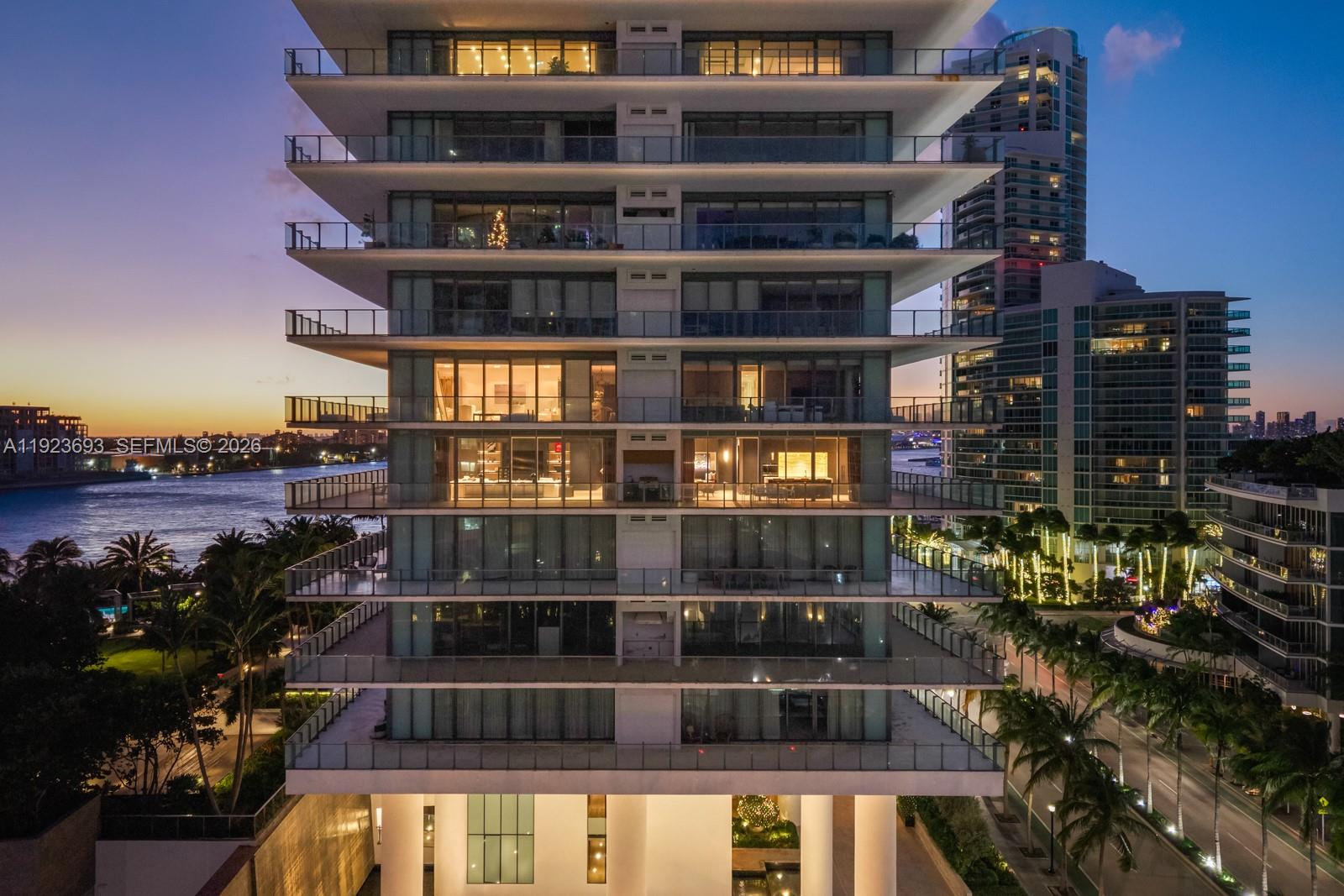 APOGEE CONDO - Residential