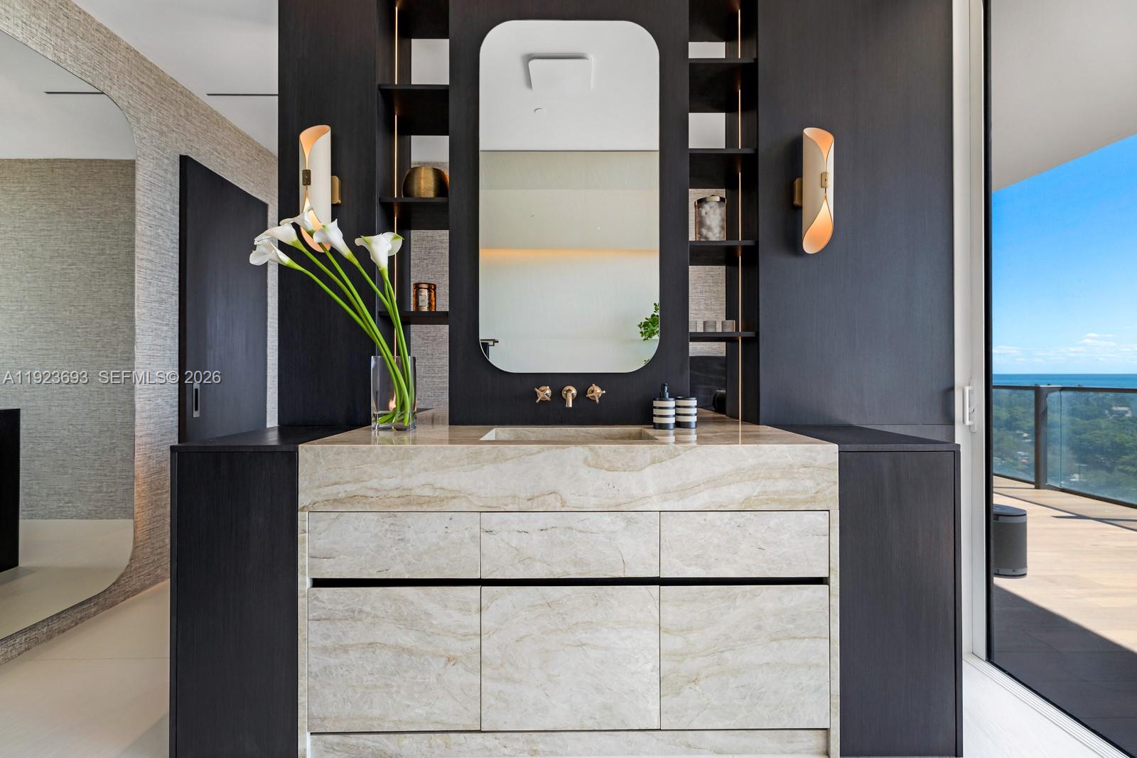 APOGEE CONDO - Residential