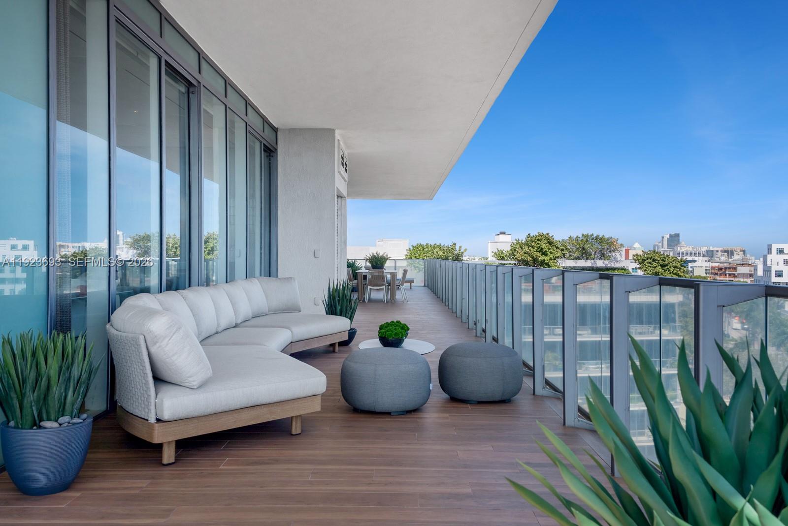 APOGEE CONDO - Residential