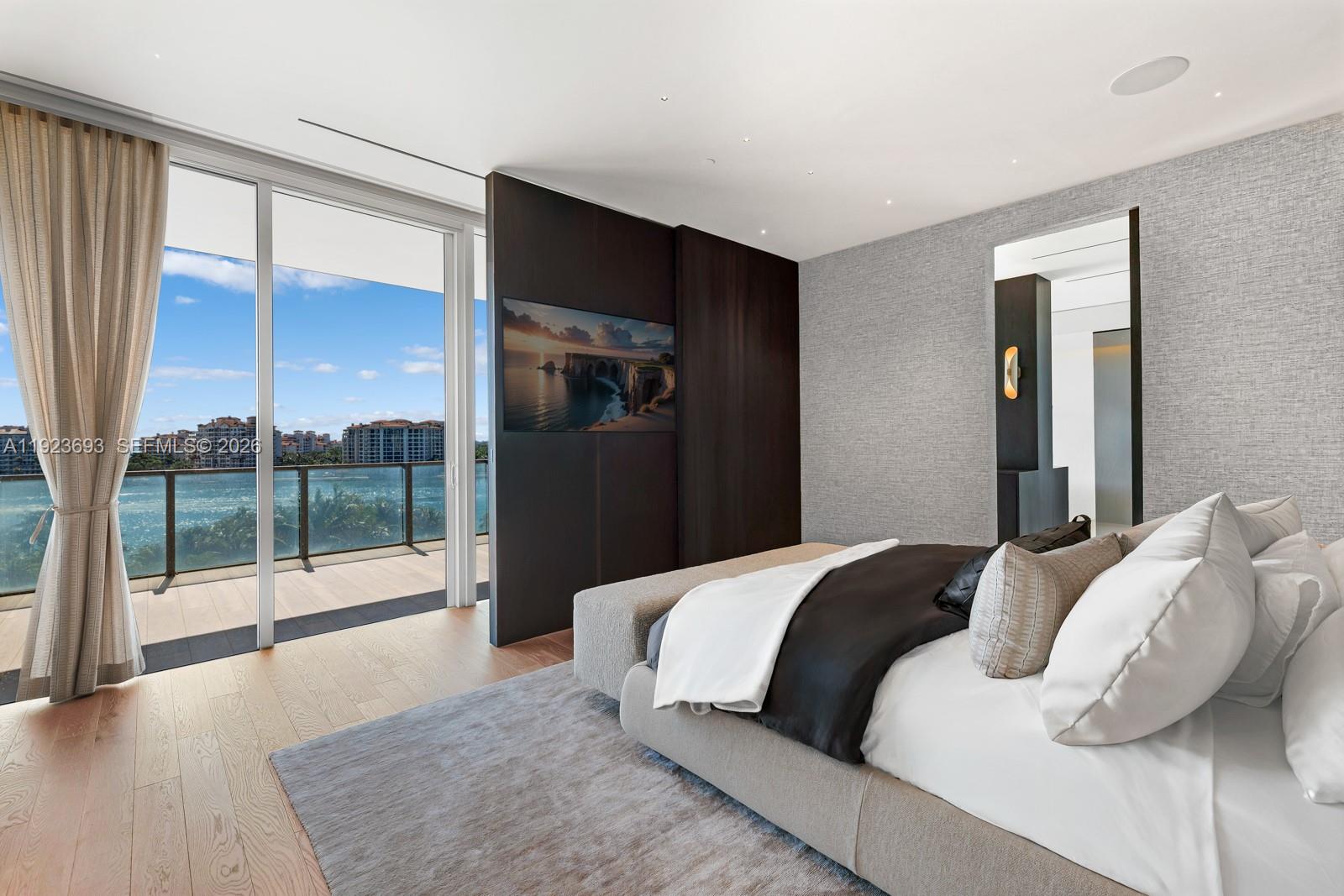 APOGEE CONDO - Residential