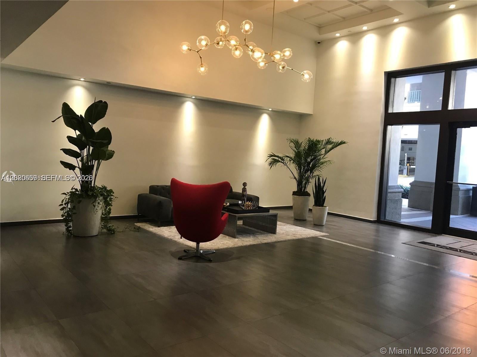 10 Aragon Ave 1018