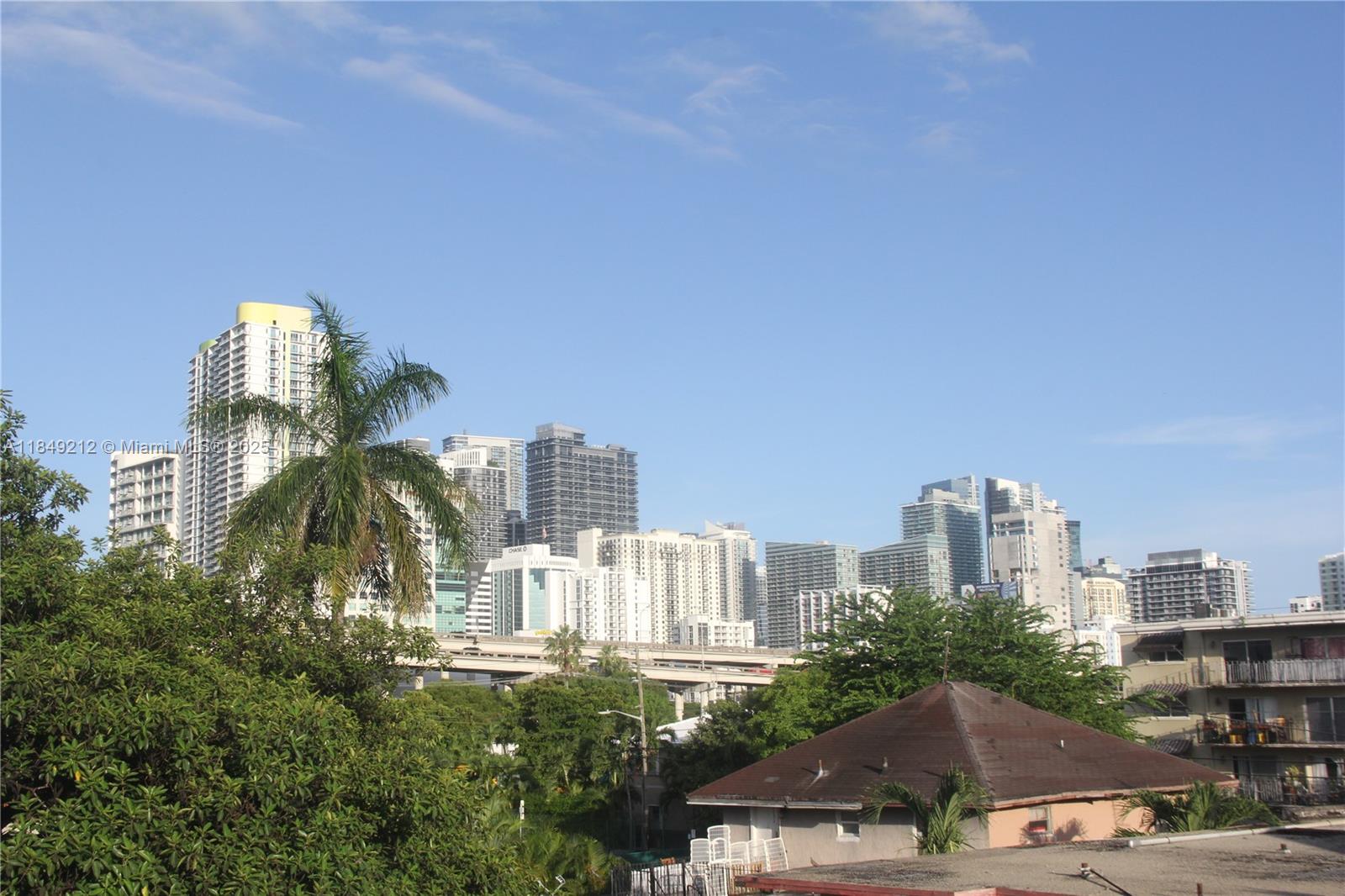 VARADERO EN LA PEQUENA - Residential
