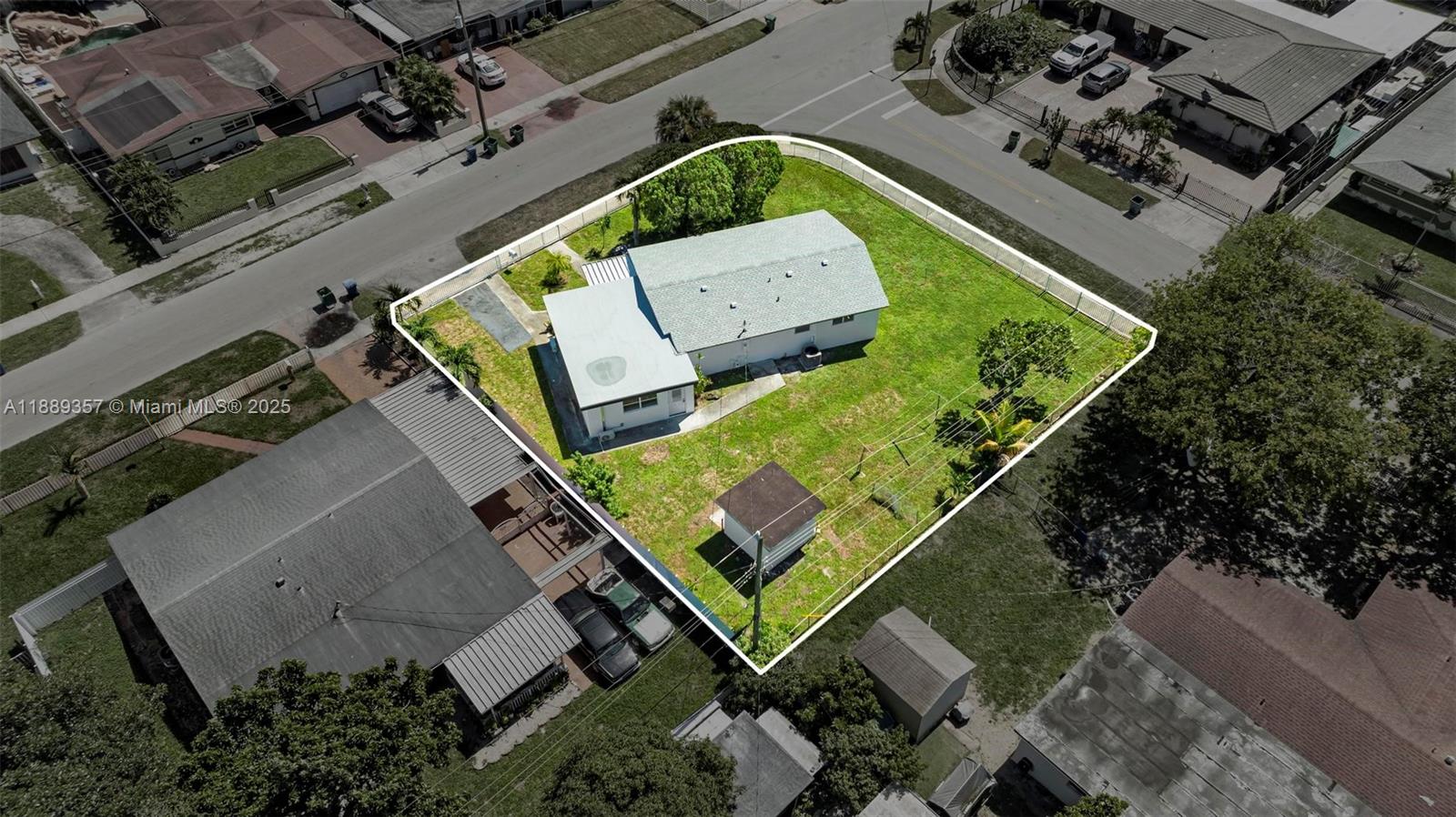CAROL CITY GARDENS - Residential