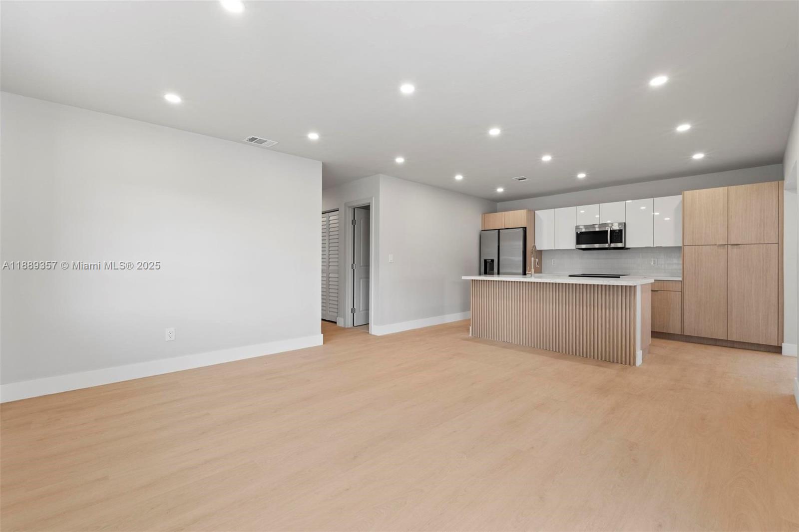 CAROL CITY GARDENS - Residential
