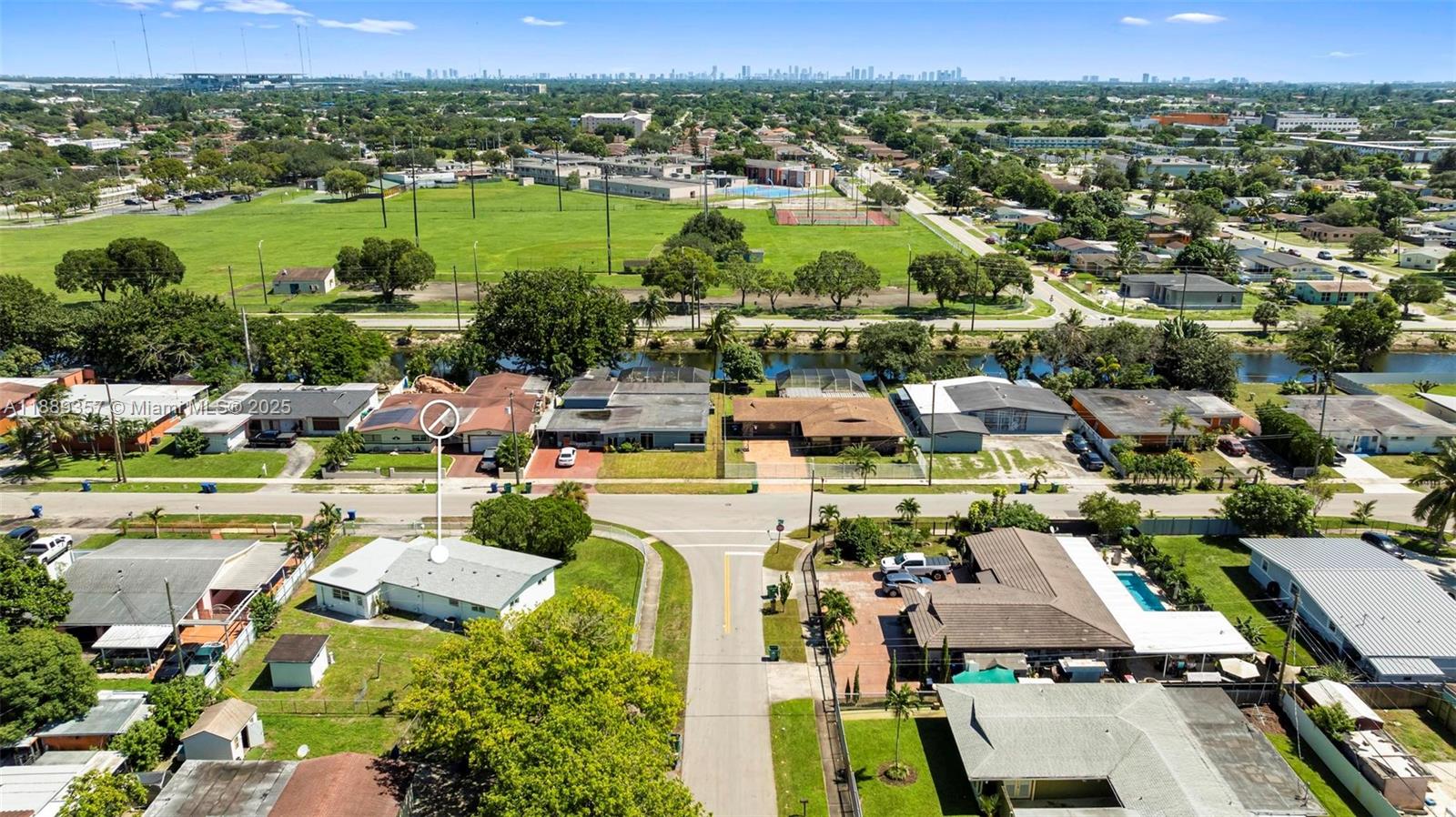 CAROL CITY GARDENS - Residential