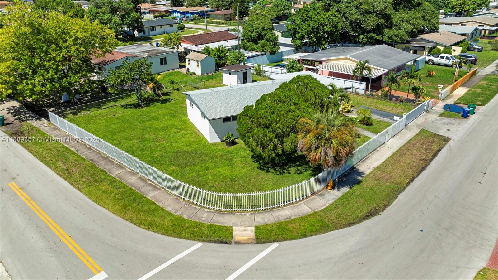 CAROL CITY GARDENS - Residential