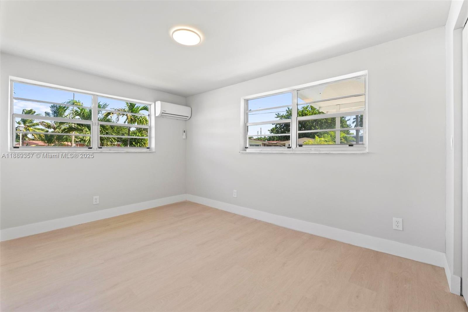 CAROL CITY GARDENS - Residential