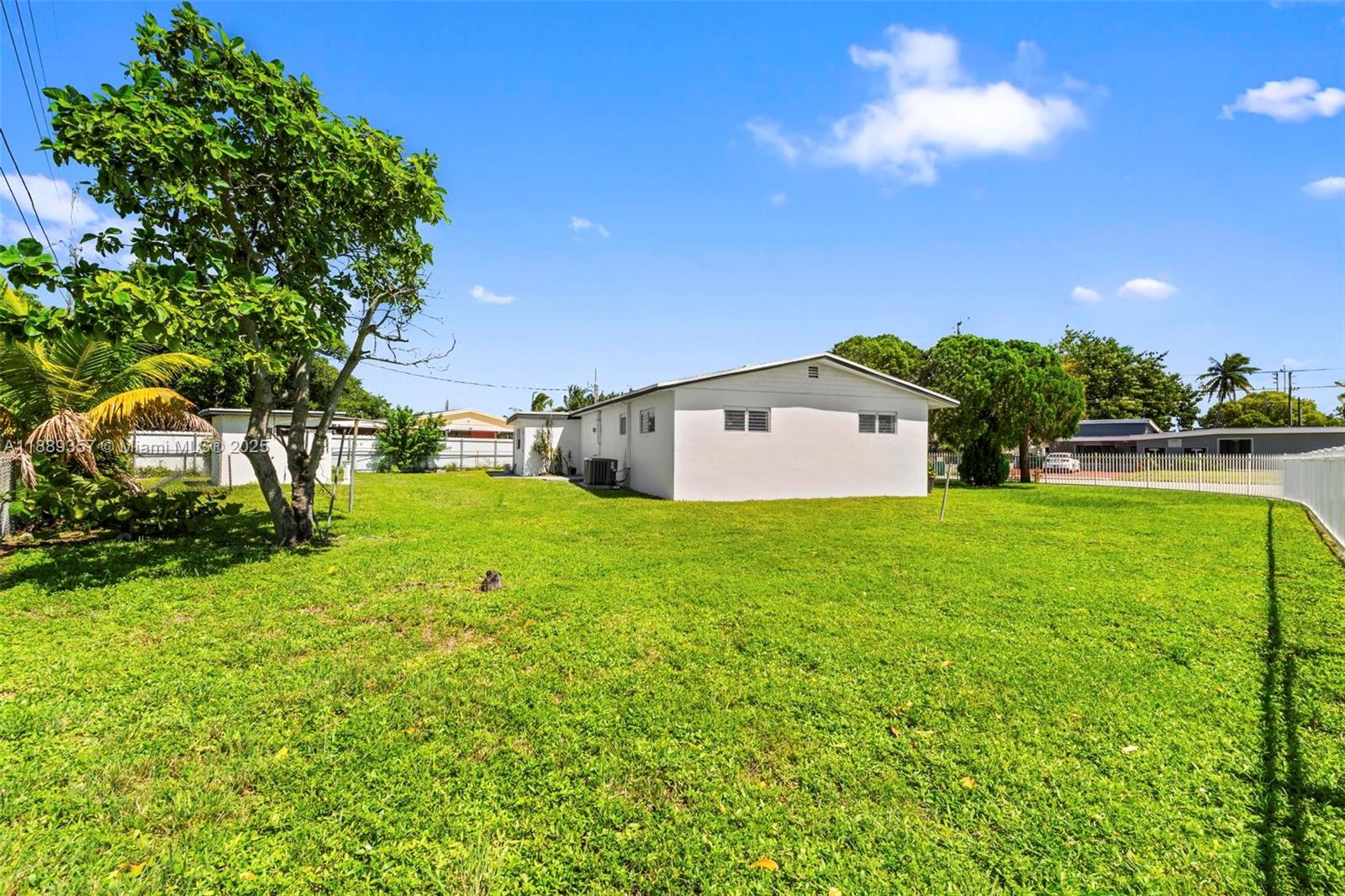 CAROL CITY GARDENS - Residential