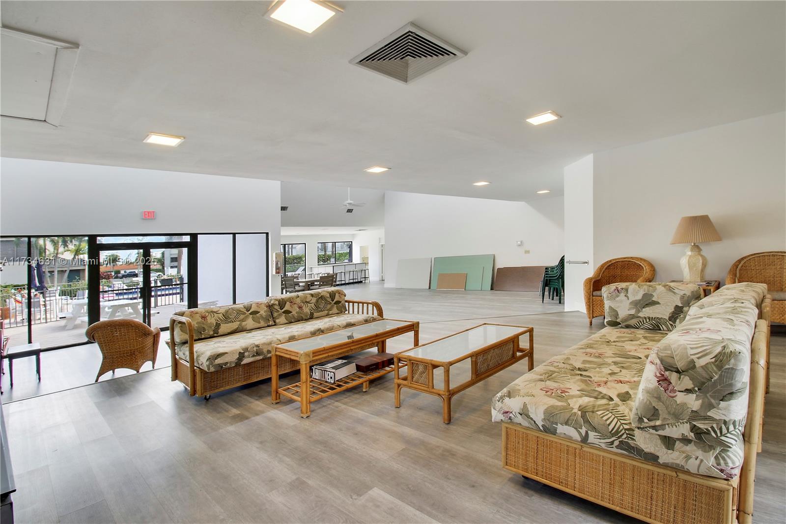 JUPITER OCEAN AND RACQUET - Residential