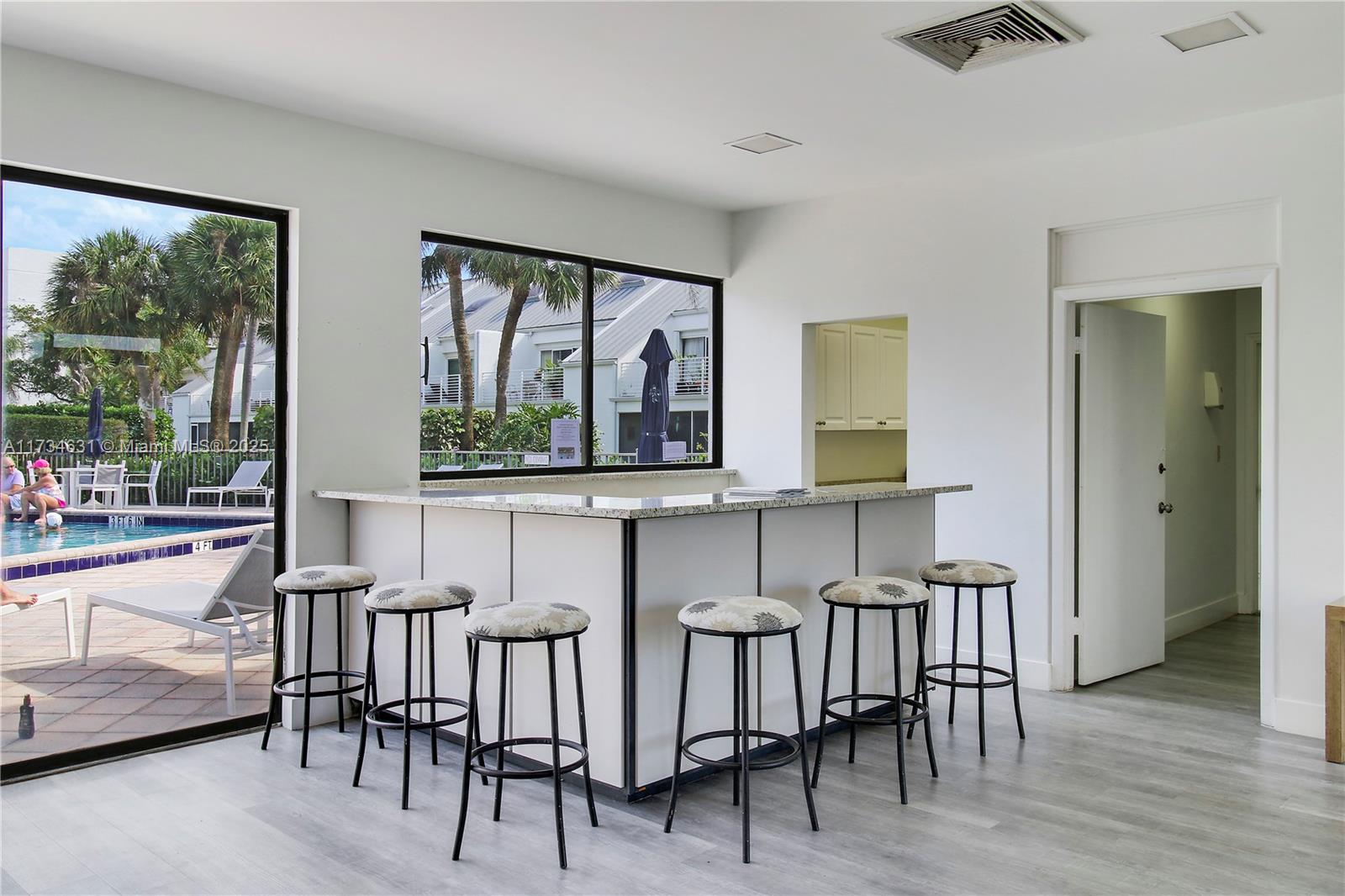 JUPITER OCEAN AND RACQUET - Residential