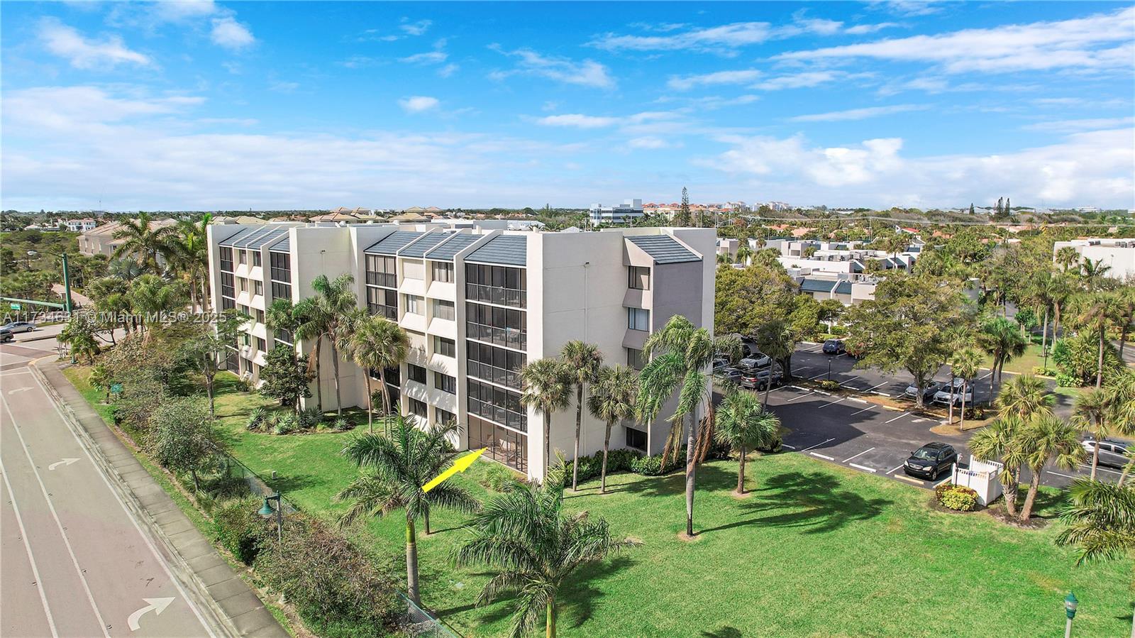 JUPITER OCEAN AND RACQUET - Residential