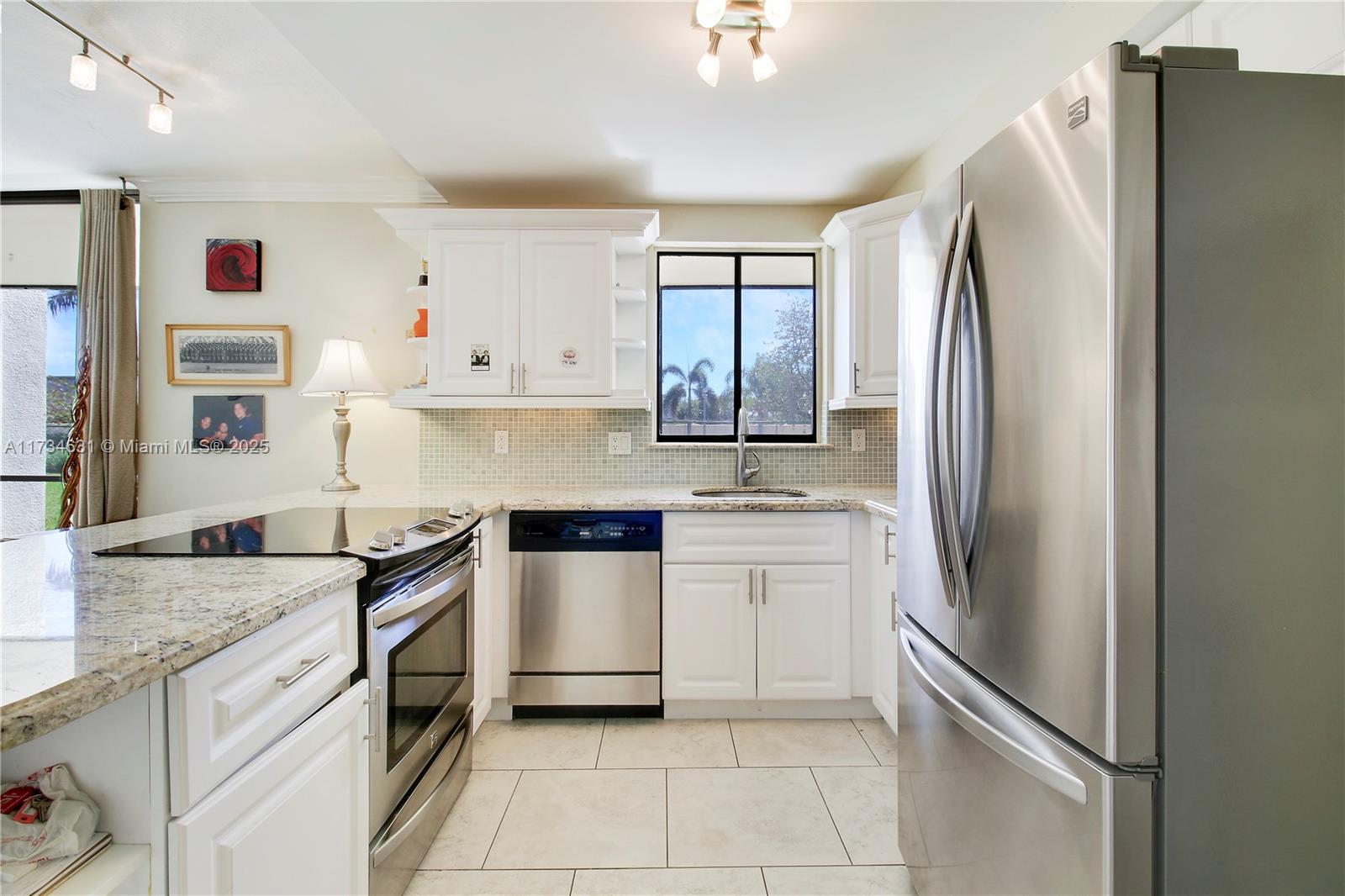JUPITER OCEAN AND RACQUET - Residential