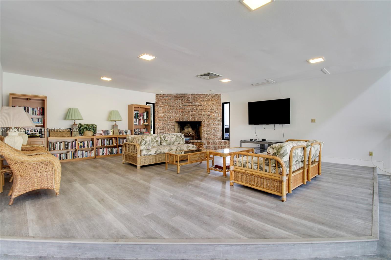 JUPITER OCEAN AND RACQUET - Residential