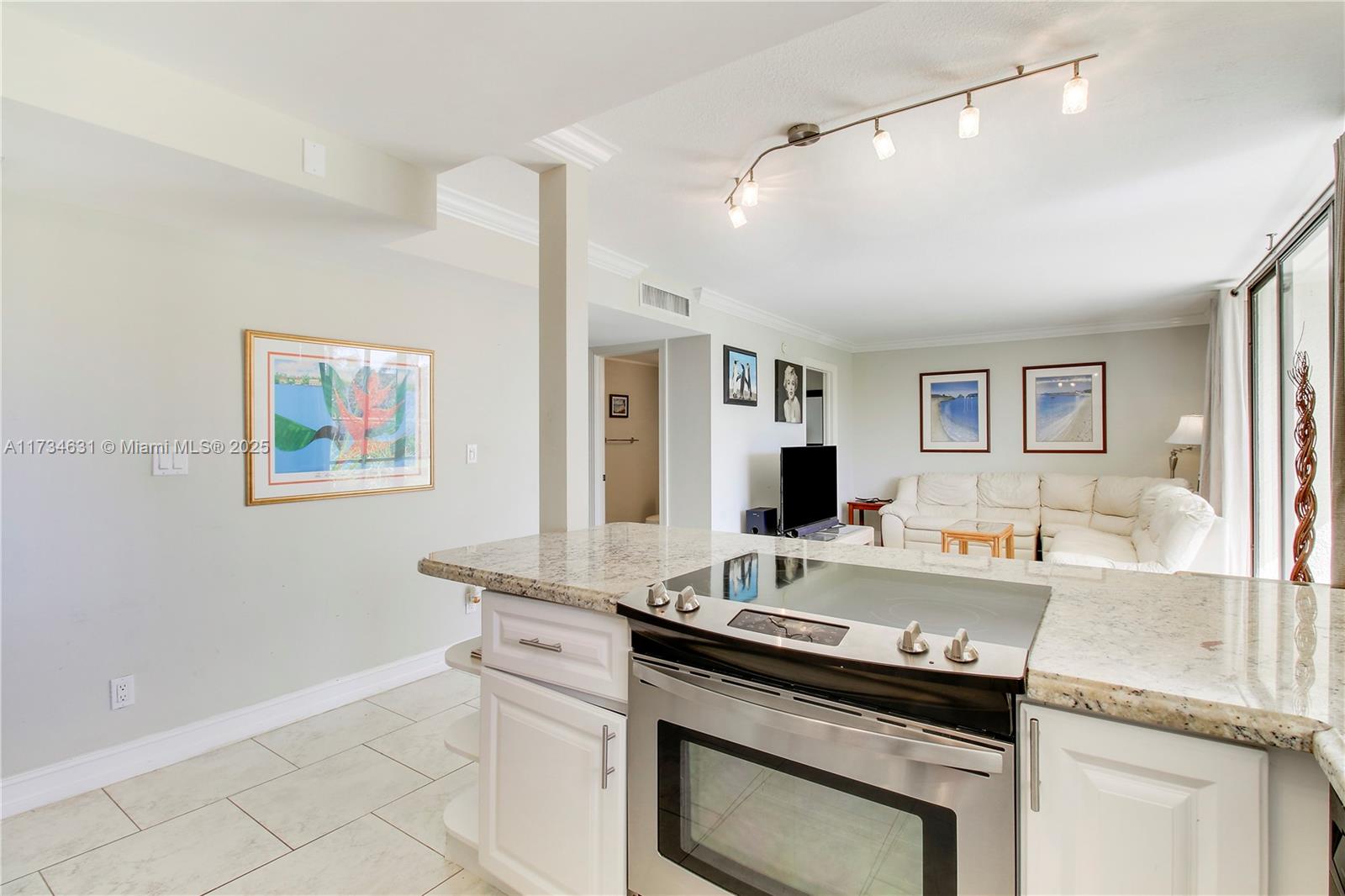 JUPITER OCEAN AND RACQUET - Residential