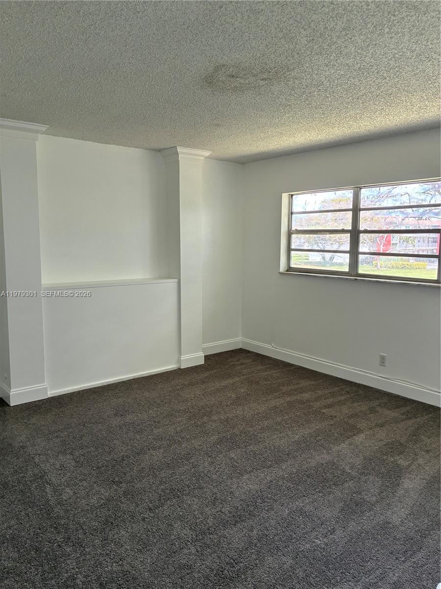 APPLEGREEN CONDO APTS 1 - Residential