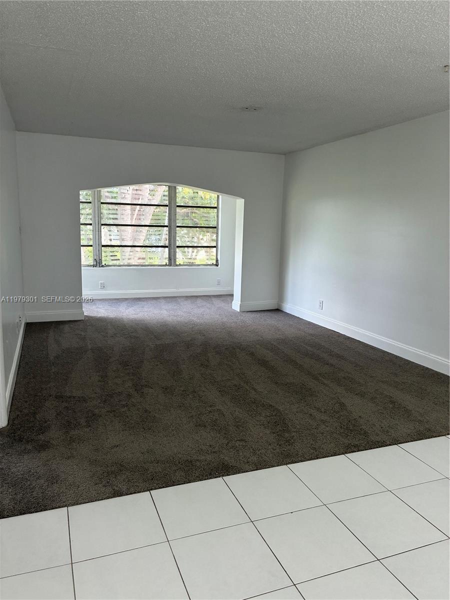 APPLEGREEN CONDO APTS 1 - Residential