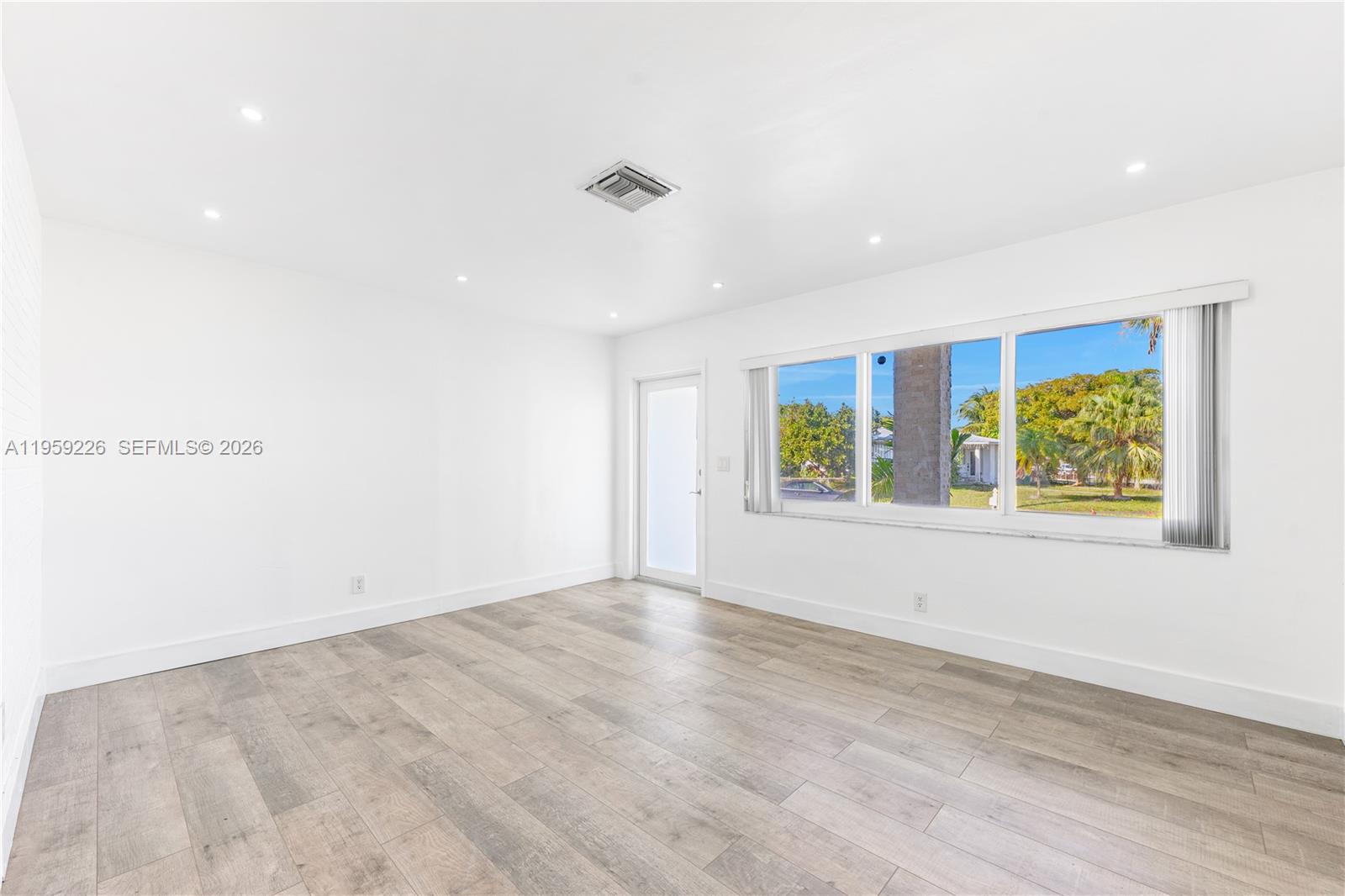 SO MIAMI HEIGHTS MANOR - Residential