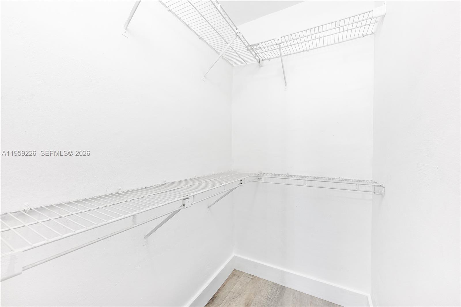 SO MIAMI HEIGHTS MANOR - Residential