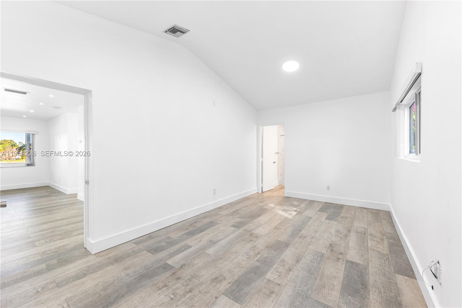 SO MIAMI HEIGHTS MANOR - Residential