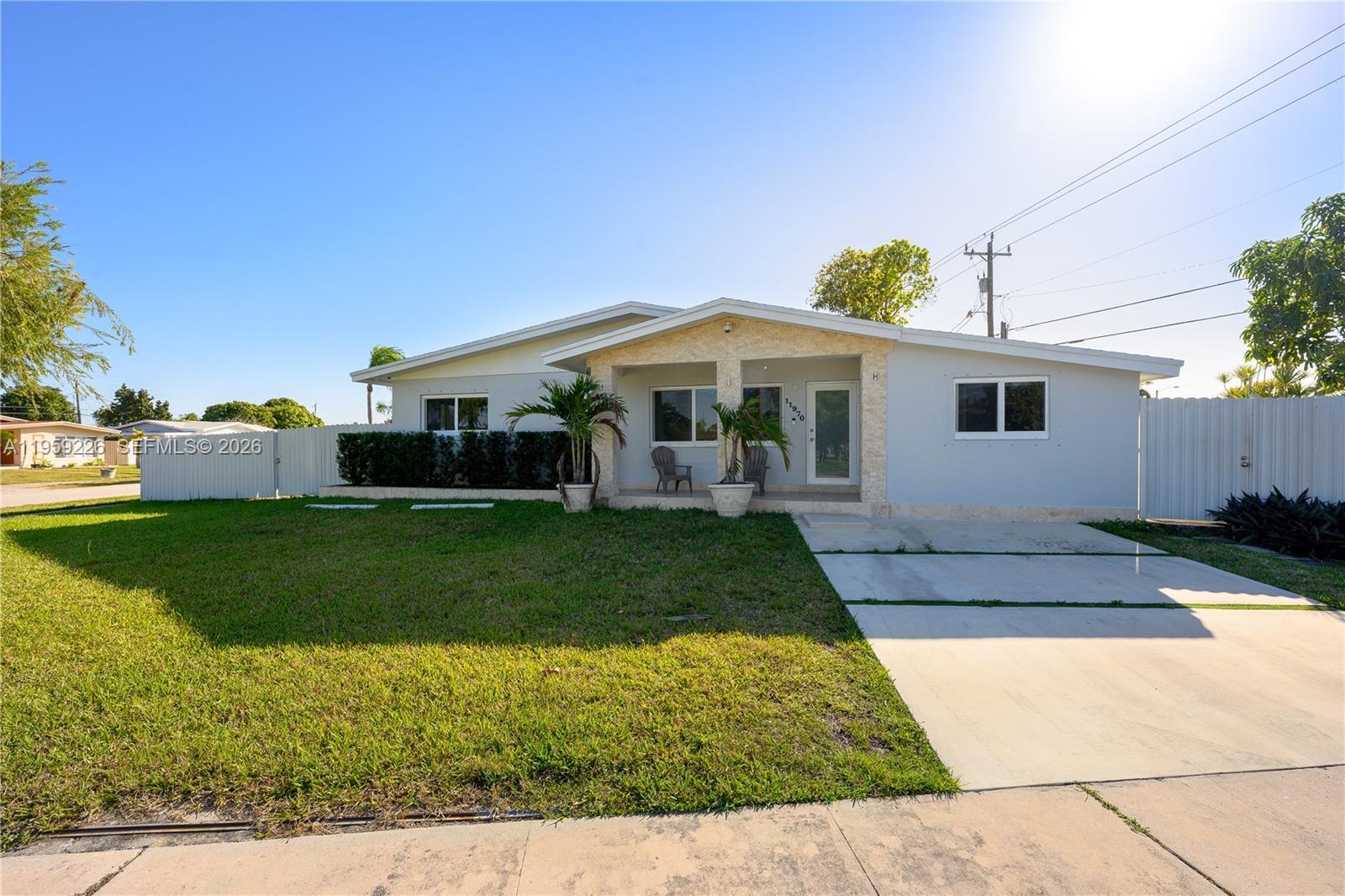 SO MIAMI HEIGHTS MANOR - Residential