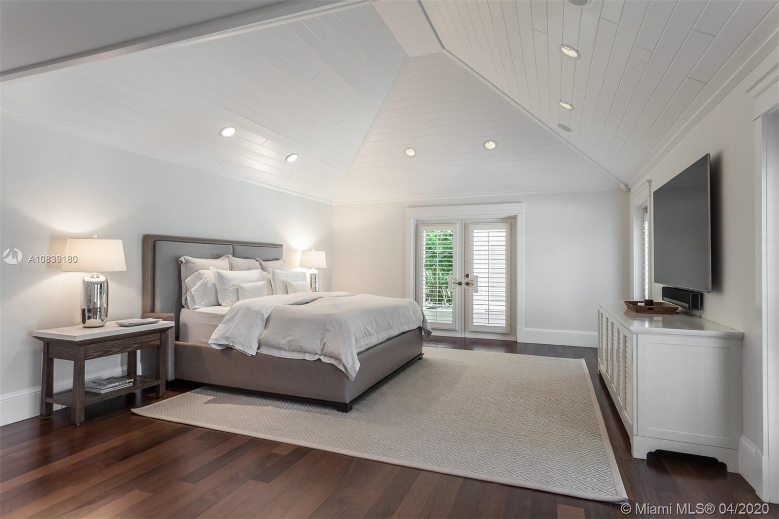 SNAPPER CREEK LAKES SUB - Residential