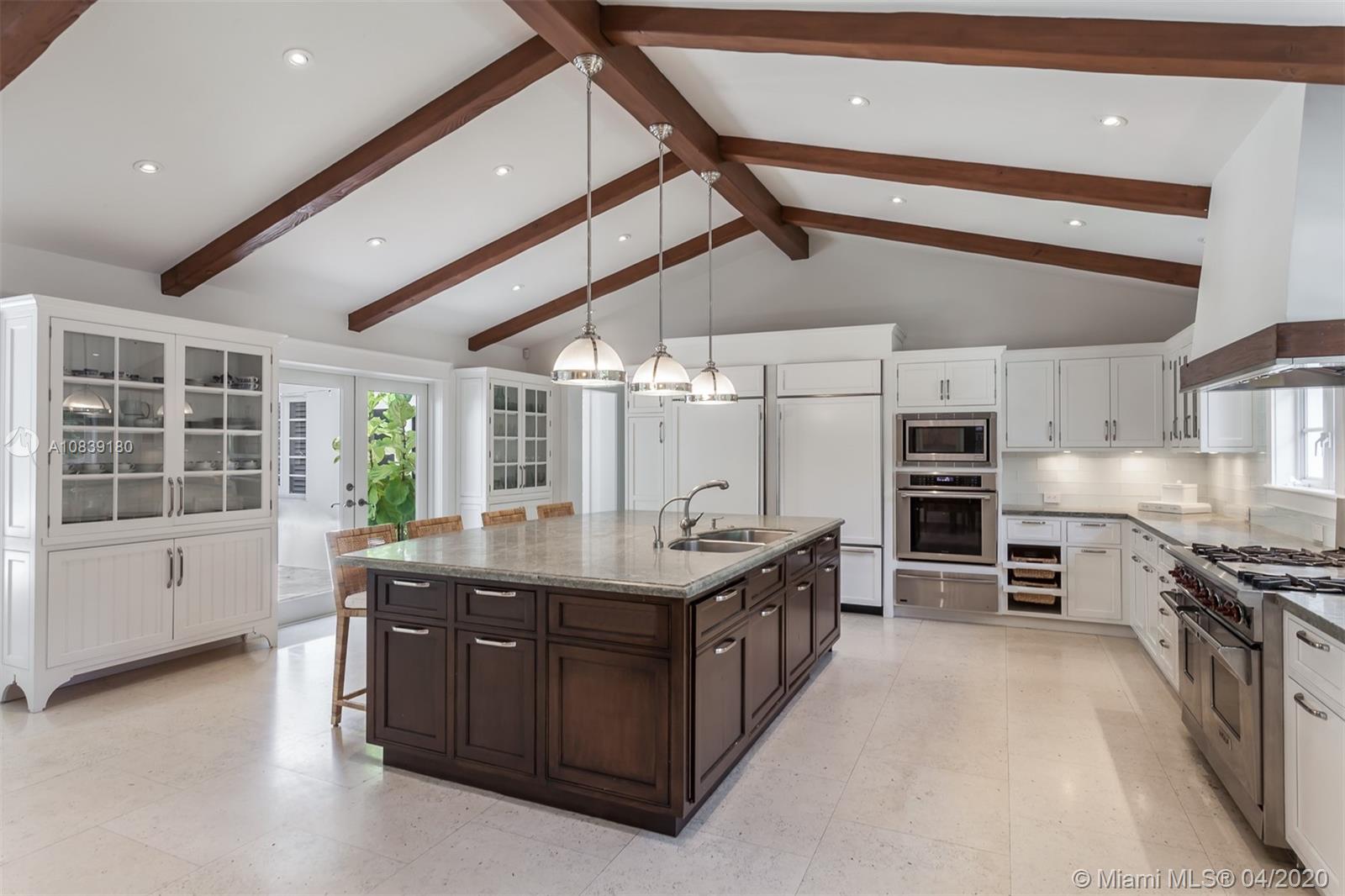 SNAPPER CREEK LAKES SUB - Residential