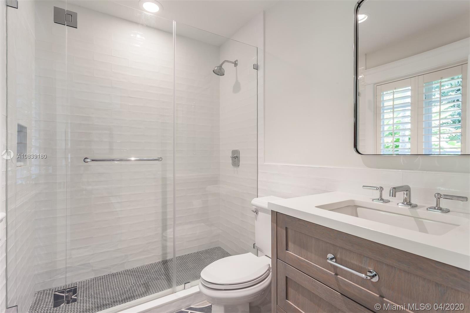 SNAPPER CREEK LAKES SUB - Residential