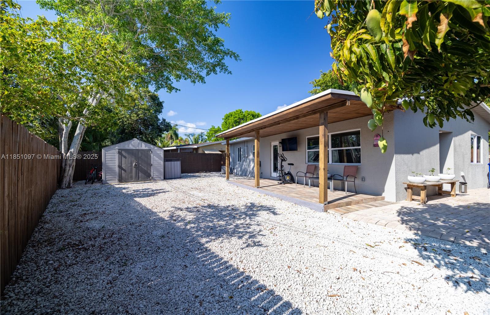 CRESTHAVEN NO 5 - Residential