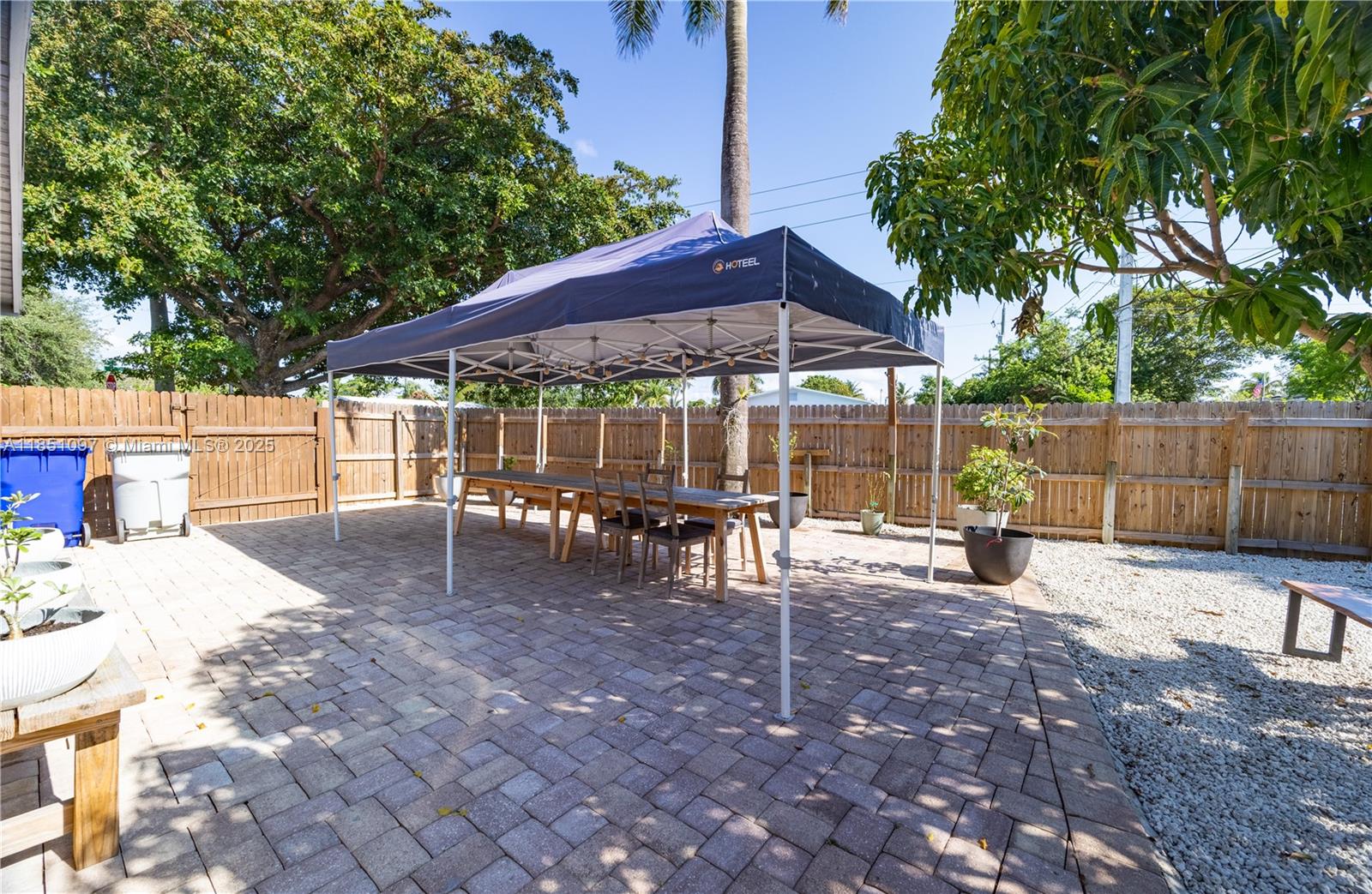 CRESTHAVEN NO 5 - Residential