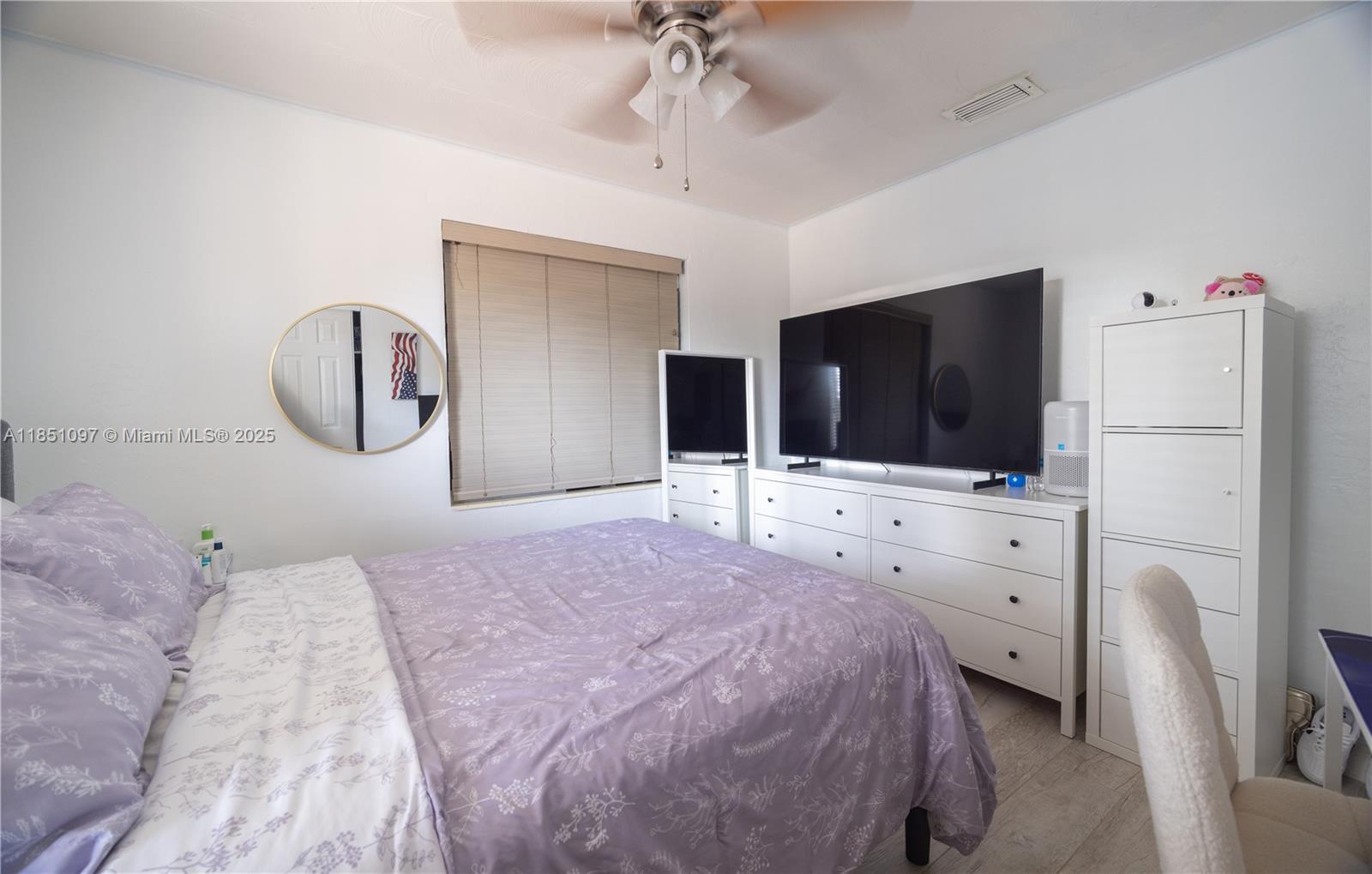 CRESTHAVEN NO 5 - Residential