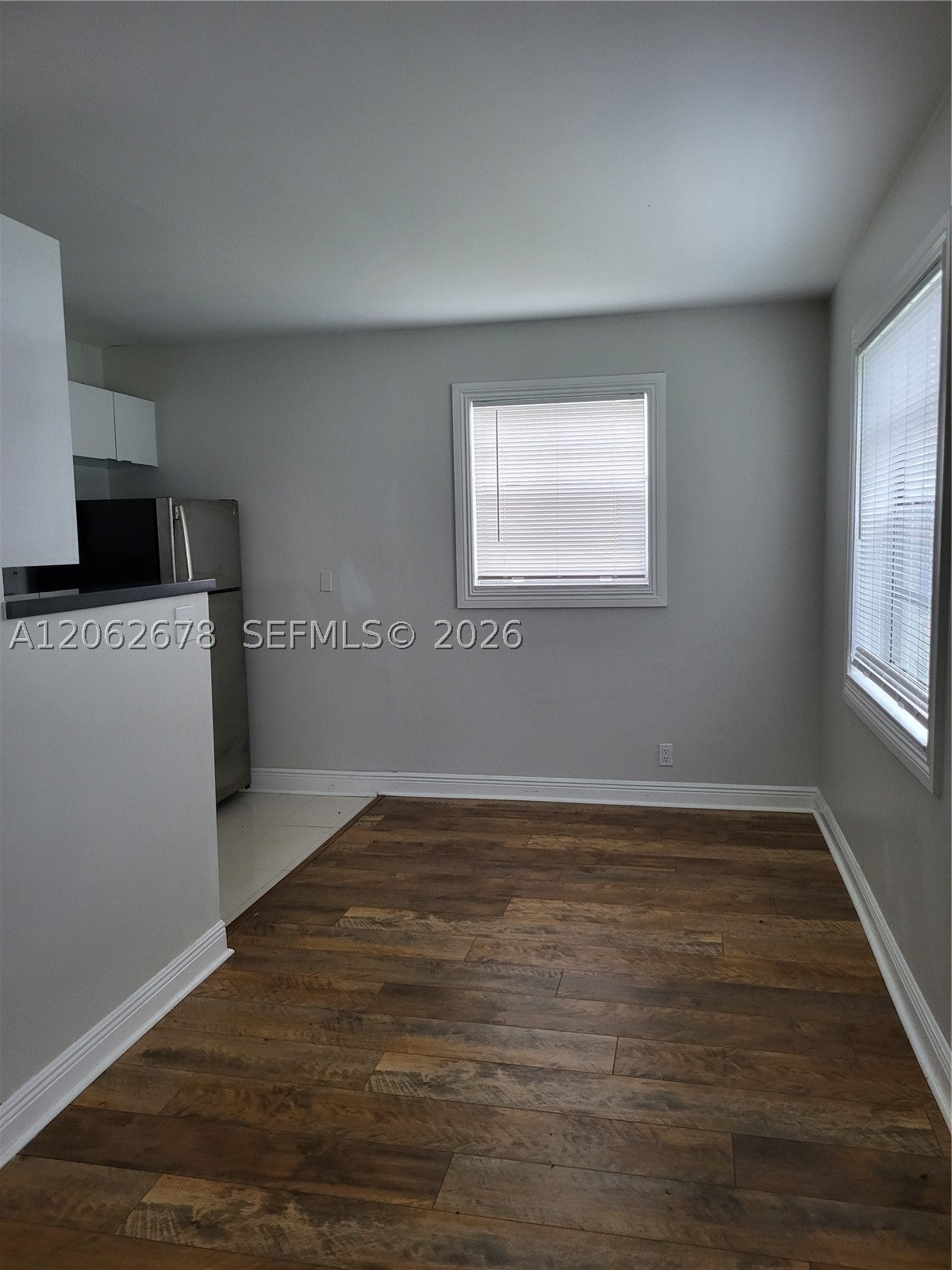 35 NE 13th St 1