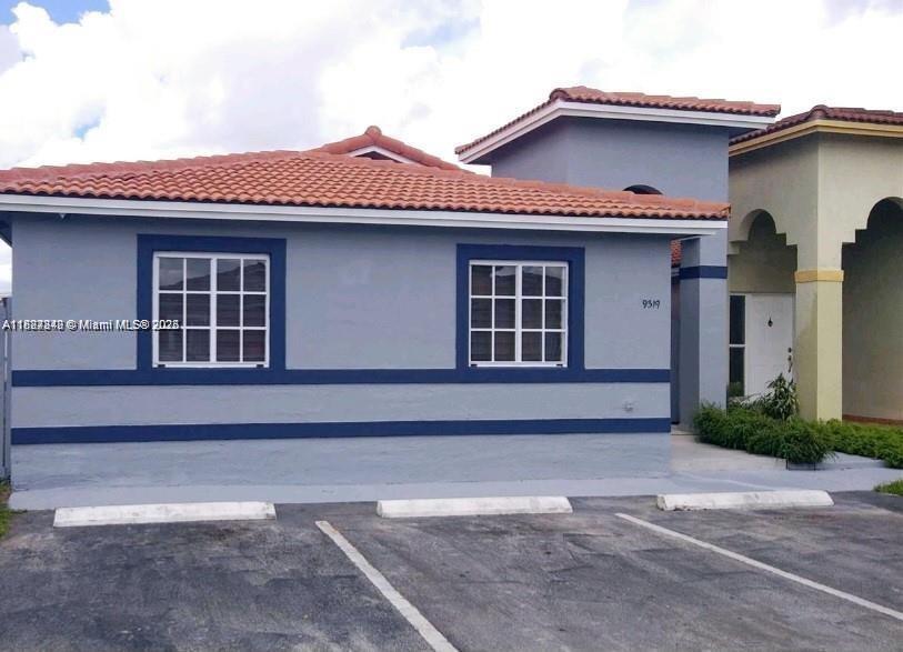 Rental Property at 9319 Nw 121 St 75, Hialeah Gardens, Miami-Dade County, Florida - Bedrooms: 3 
Bathrooms: 2  - $3,300 MO.