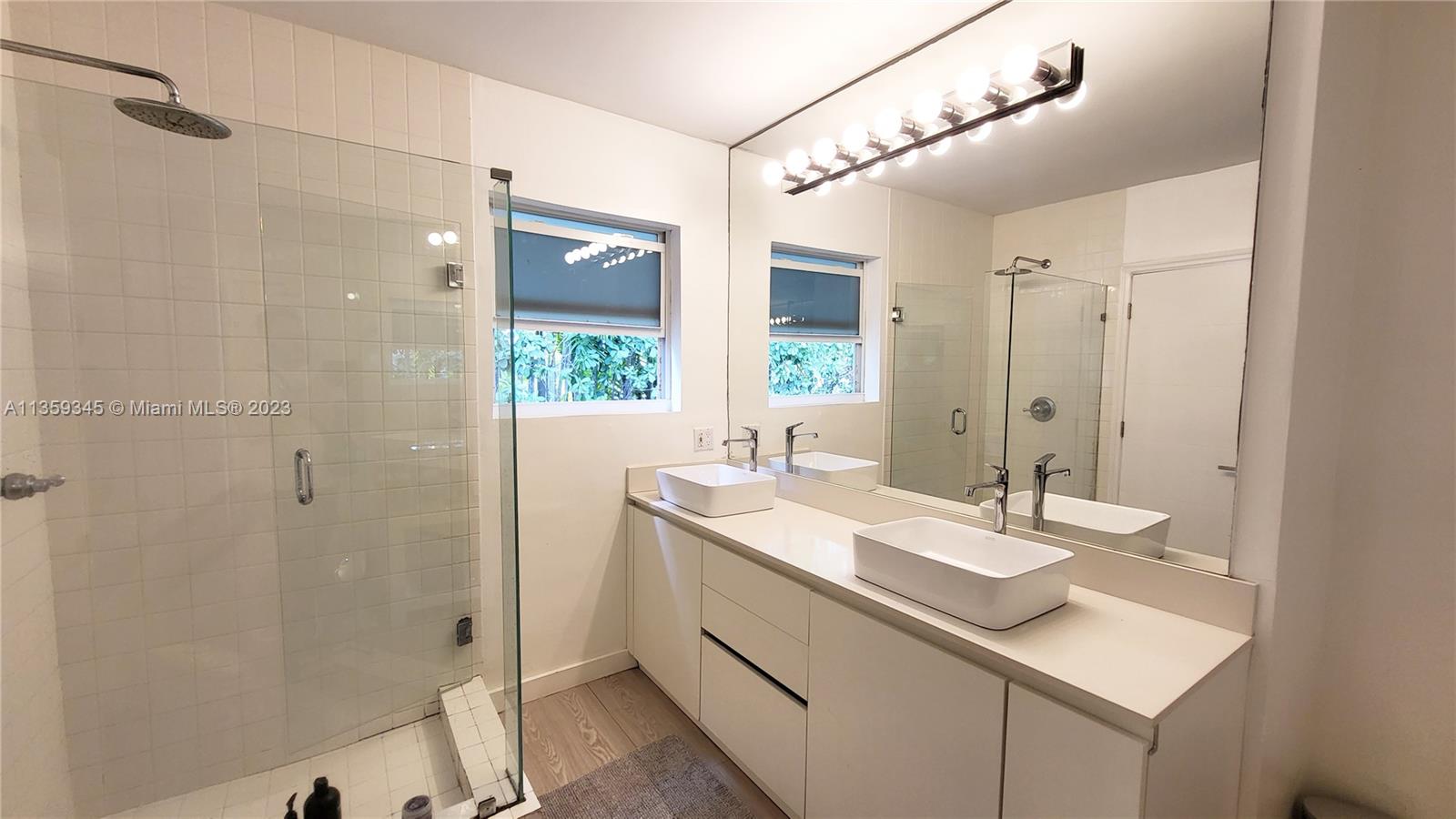 BAY HARBOR ISLAND - Residential