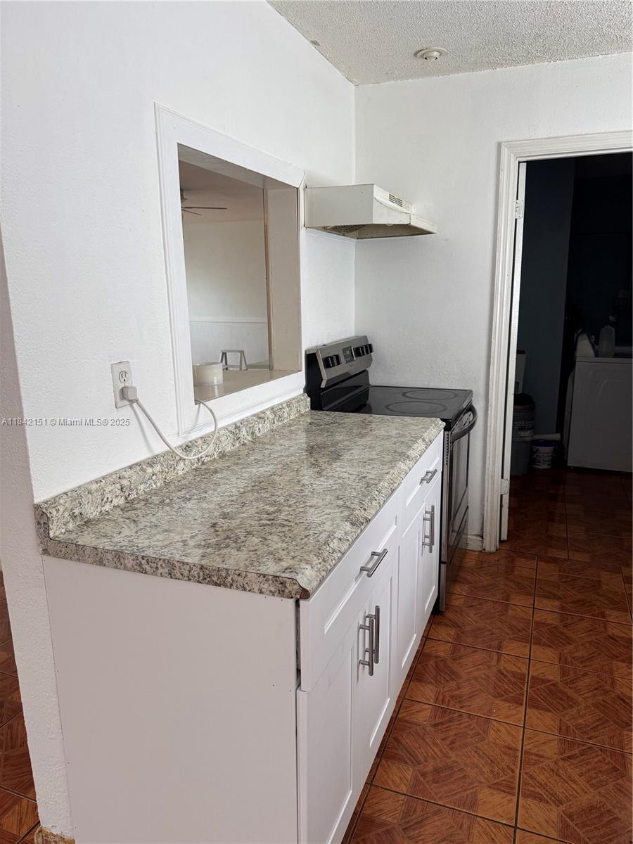 717 SW 79th Ave 717
