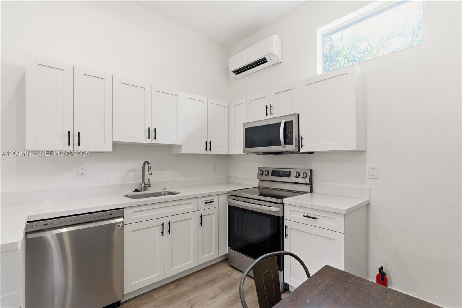 EVERGLADE LAND SALES CO - Residential Income