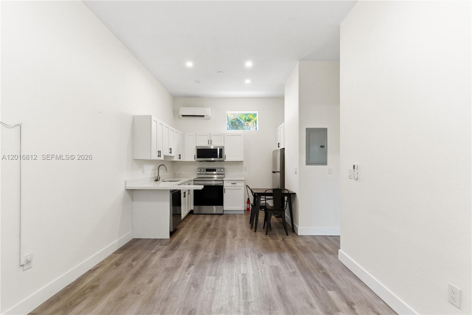 EVERGLADE LAND SALES CO - Residential Income